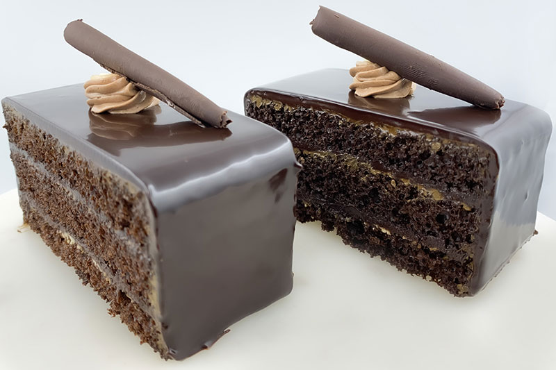 Buy/send Delectable Kitkat Cake Pastry order online in Jaipur | CakeWay.in